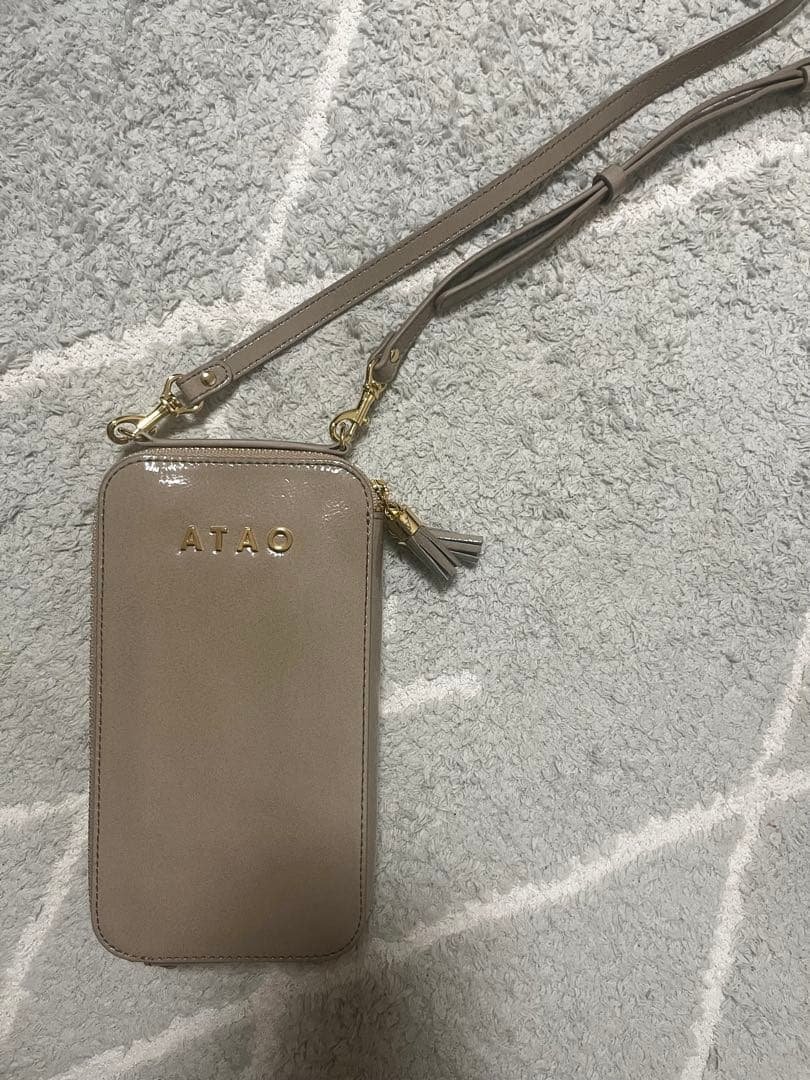 ATAO アミュレット　パールグレージュ