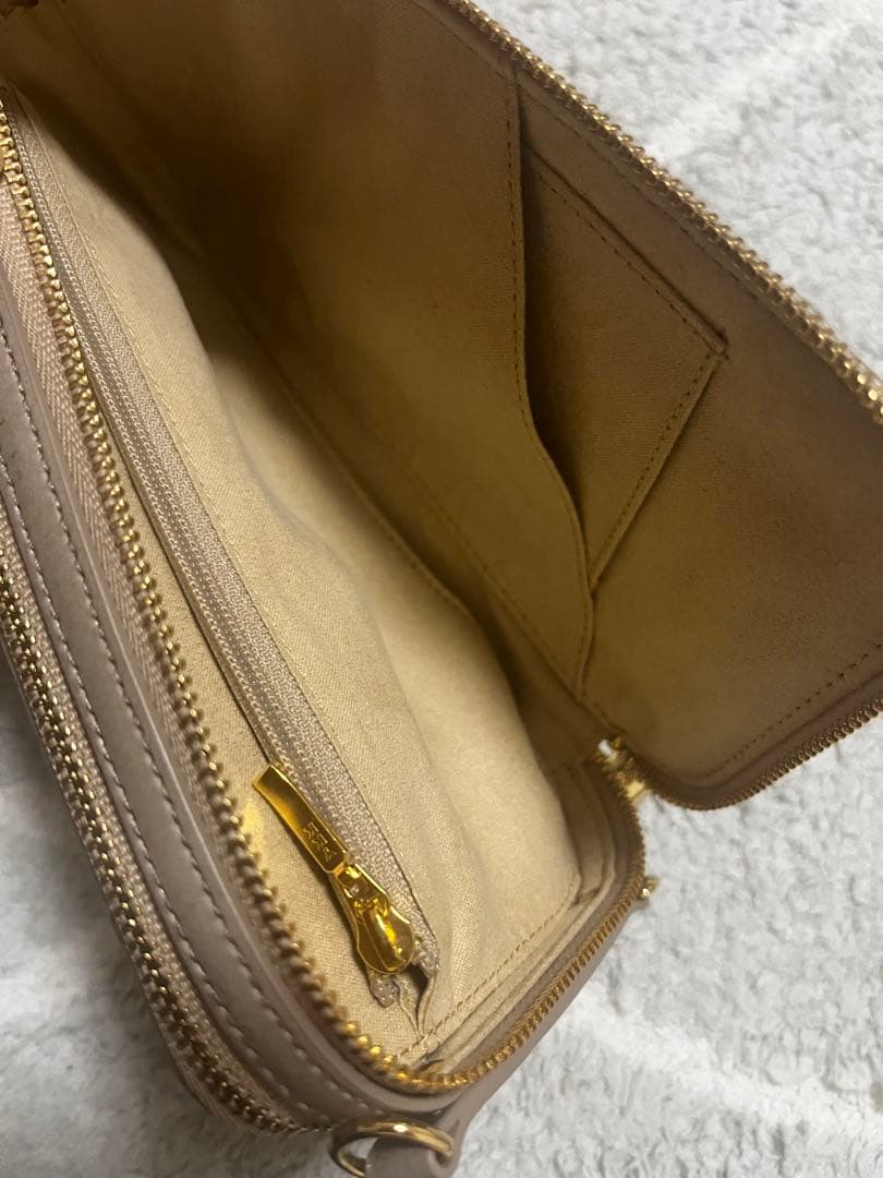 ATAO アミュレット　パールグレージュ