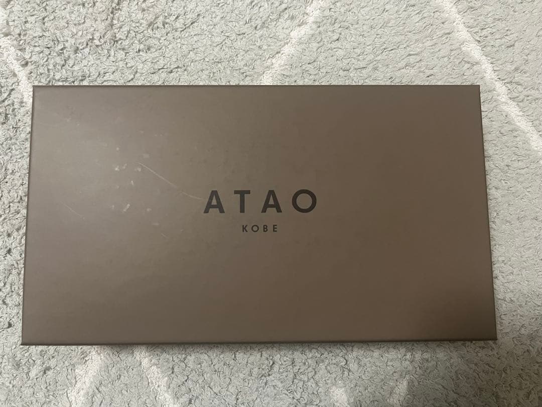 ATAO アミュレット　パールグレージュ
