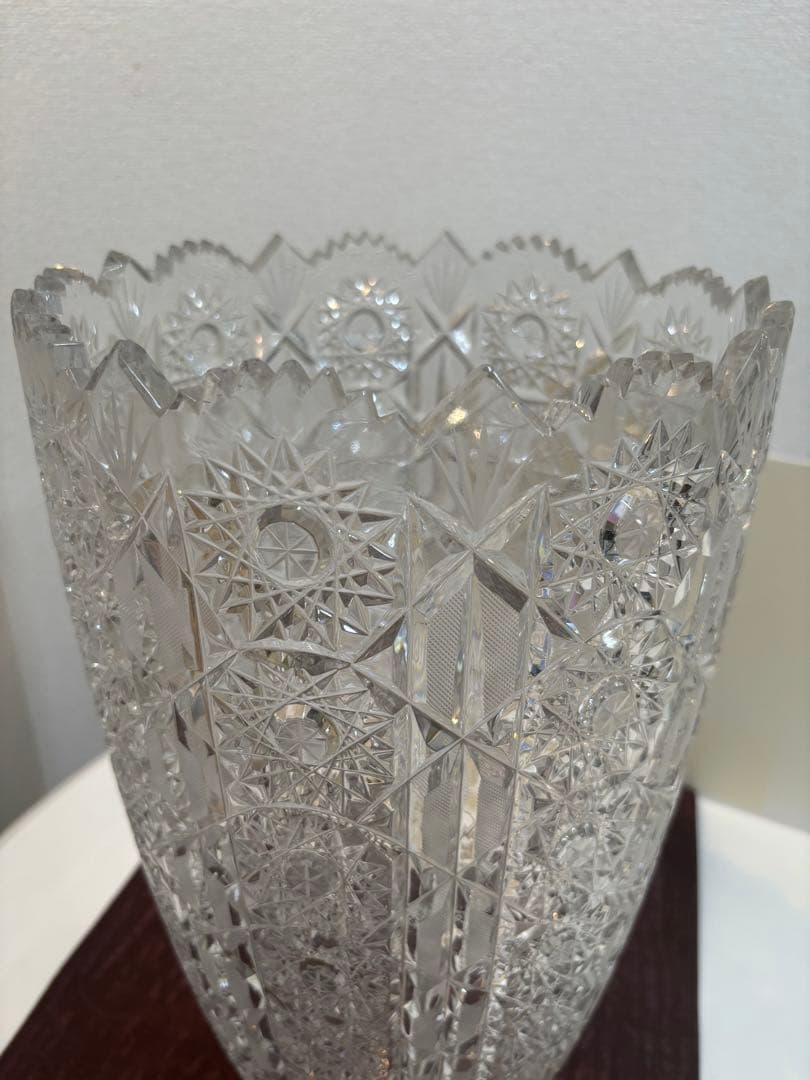 高さ35センチ　特大のクリスタル花瓶　美しいカット
