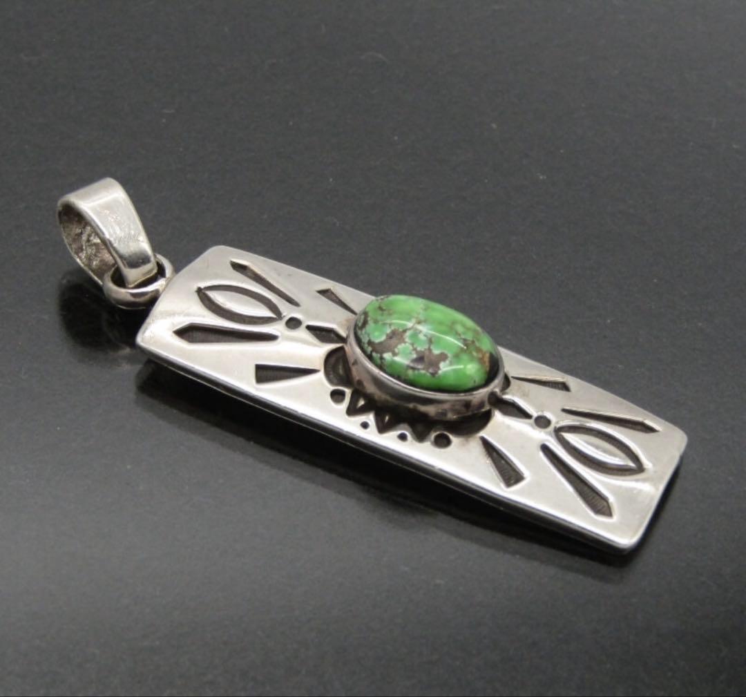 ナバホ族 ターコイズ ジェニファーカーティス ネックレストップ