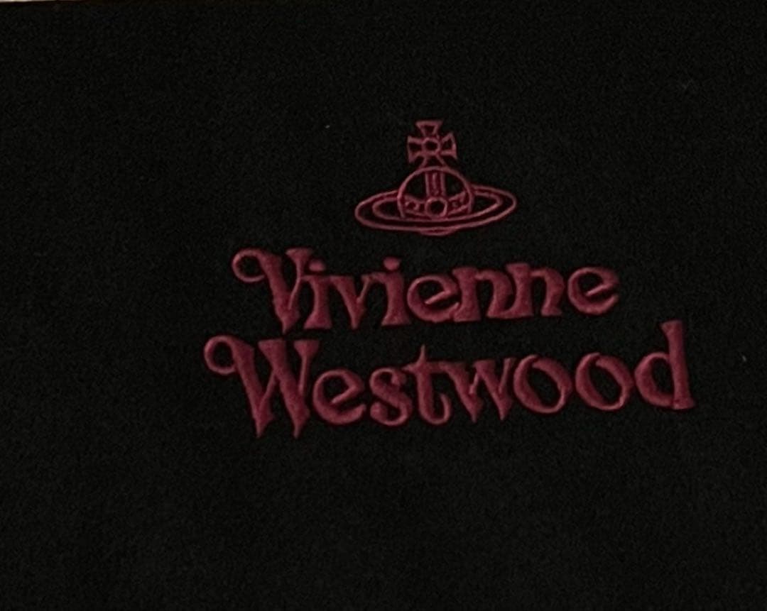土日限定値下げ！ Vivienne Westwoodマフラー ブラック