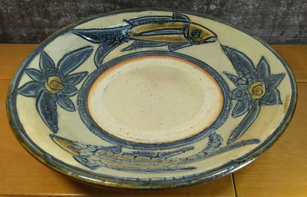 人間国宝 金城次郎 八寸皿 栞 共箱 美品 壺屋焼 壷屋焼 魚紋花文皿 やちむん