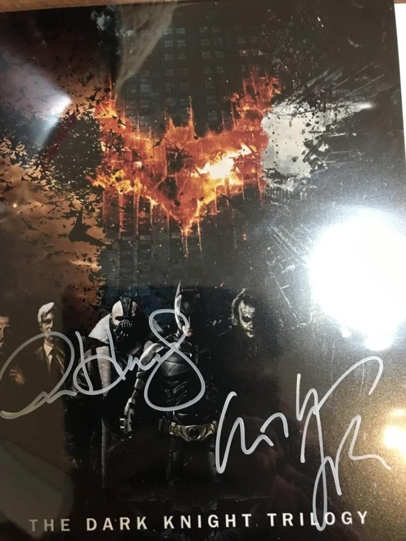 クリスチャン・ベール&アン・ハサウェイ 直筆サイン入りフォト 「ダークナイト」
