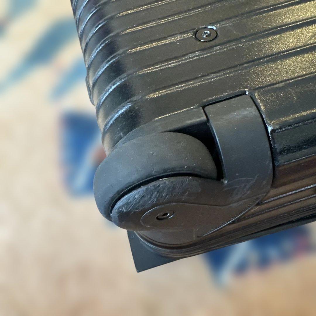 リモワ サルサ スーツケース 2輪 黒 851.52 TSAロック