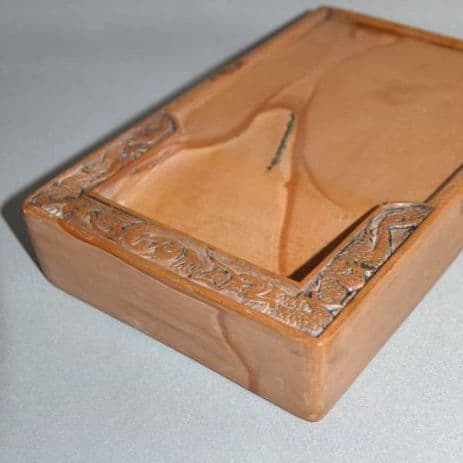 『紅絲石龍紋門字硯』 紅絲硯　双龍紋　高士図　賢人図　黒山石　箱無し