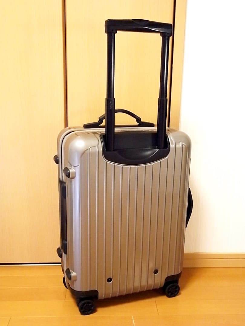 ◇リモワジャパン 日本限定色 サンドゴールド【機内持込可】メンテ・クリーニング済