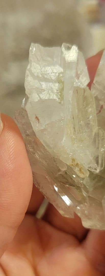 神聖　ガネーシュヒマール産 ヒマラヤ鉱山水晶ポイント クローライト　ネパール産