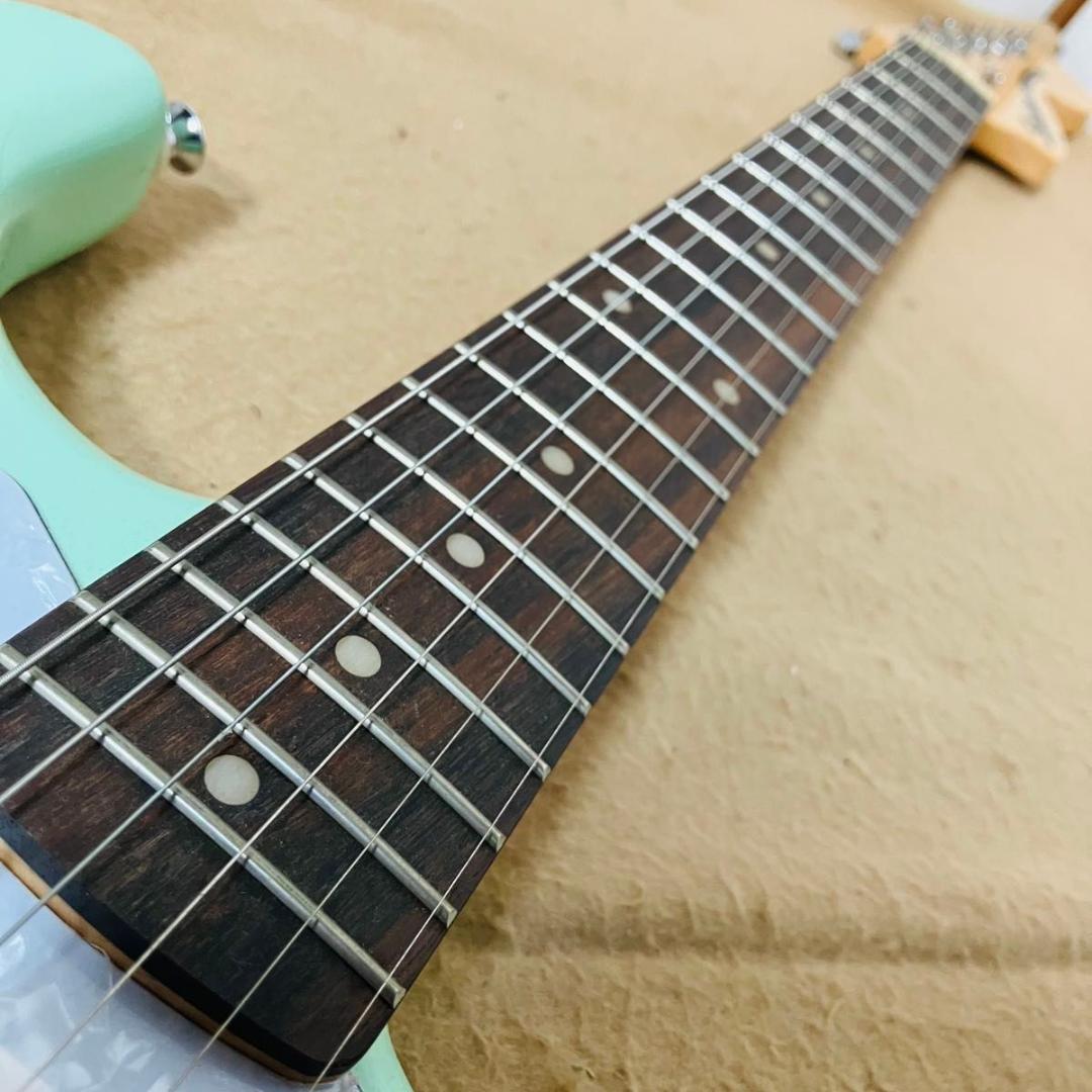 美品 Squier Fender エレキギター ストラトキャスター グリーン