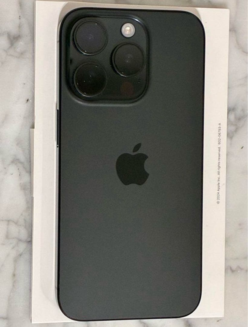 iPhone 15pro 256GB SIMフリー