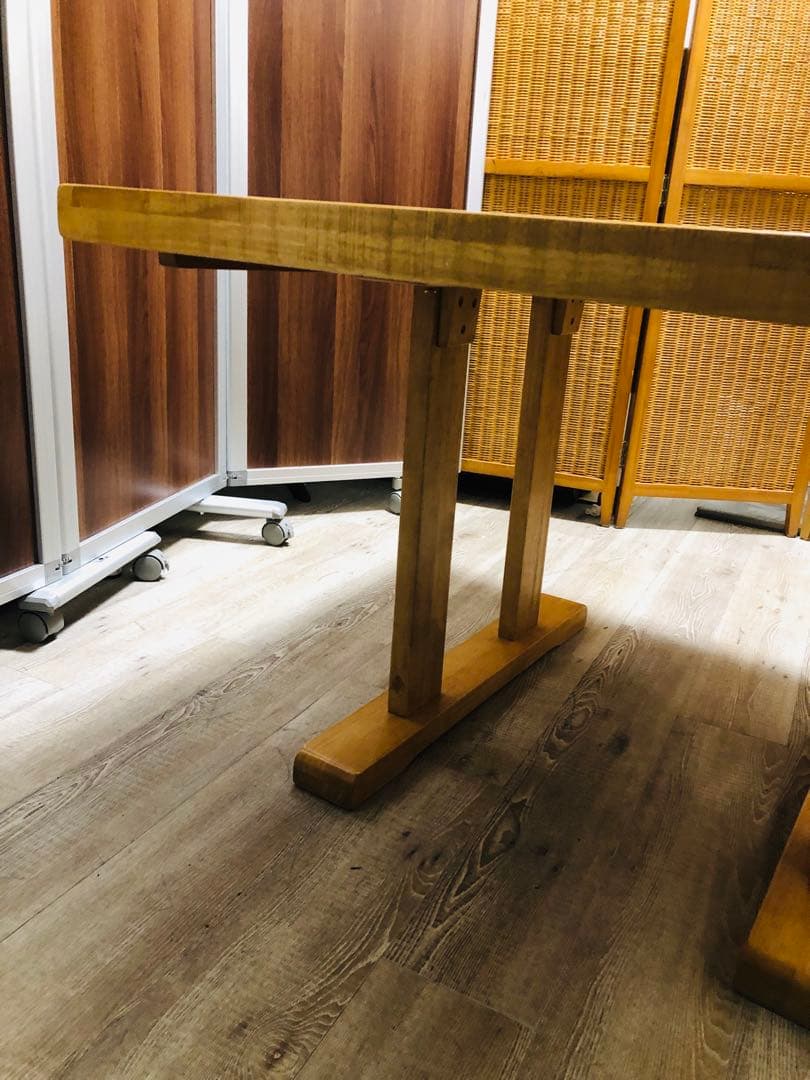 マナベインテリア　木製正方形　ダイニングテーブル　カフェテーブル