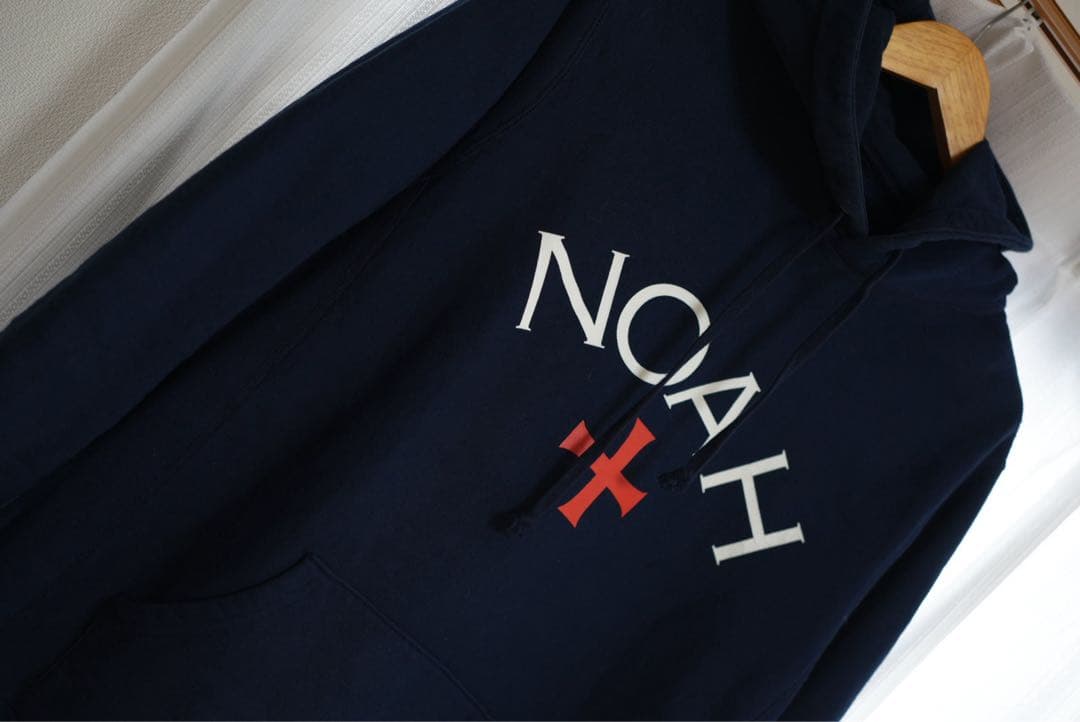 NOAH ネイビー フード付きパーカー