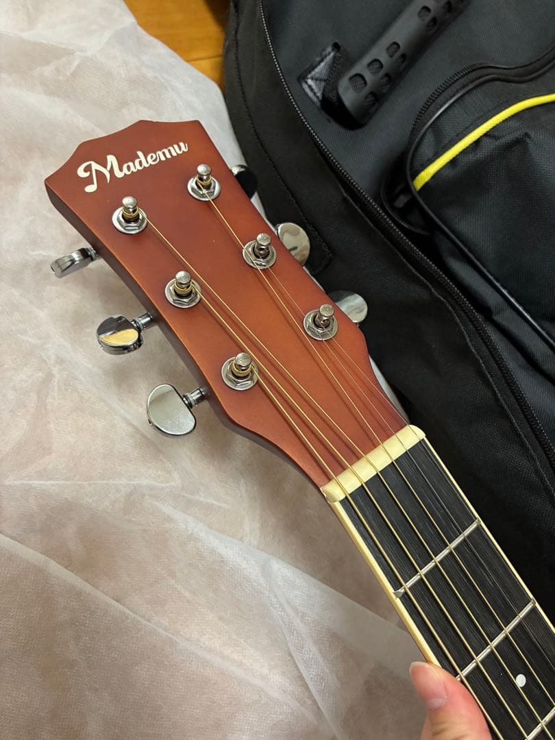 ⭐︎未使用⭐︎アコースティックギター　カバー付き