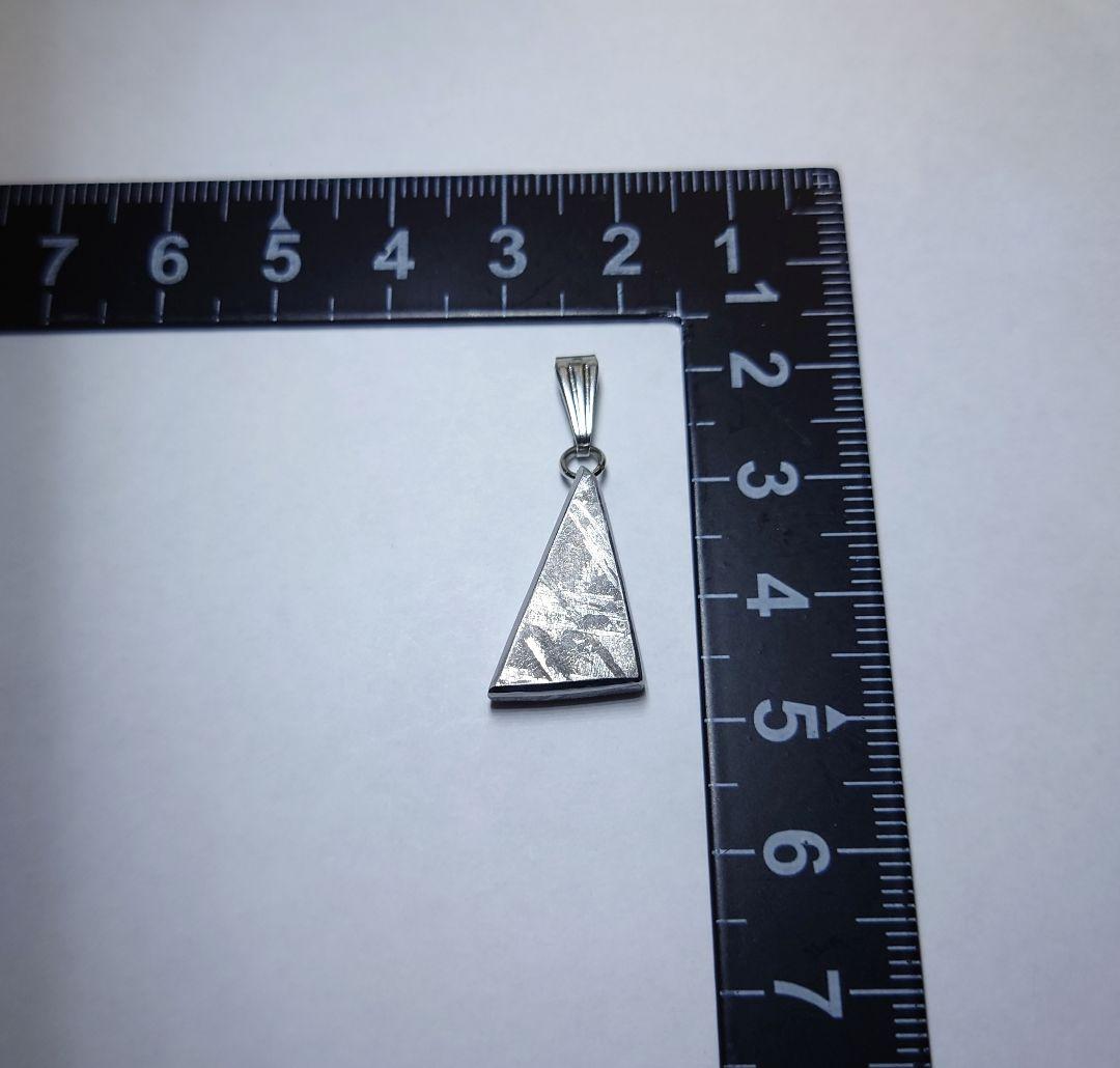 ギベオン隕石　ネックレス　鉄隕石