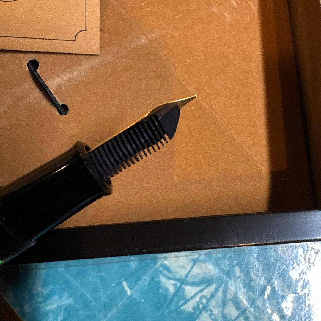 ペリカン万年筆　M200 ケース入りセット　新品 1989年以前のモデルです