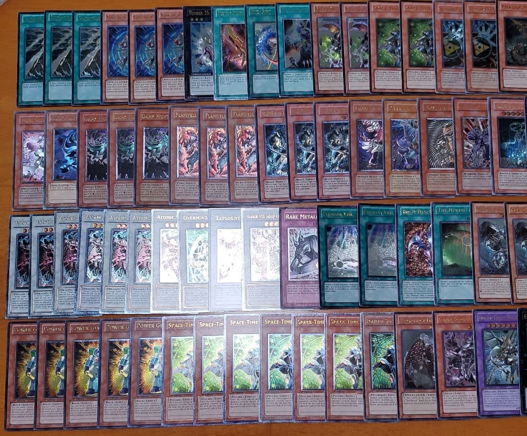 遊戯王　レリーフまとめ売り　英語版100枚セット　廃盤希少品　入手困難　売切終了