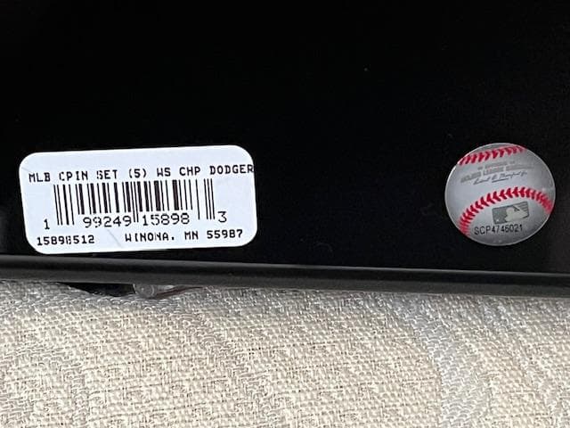 大谷翔平ドジャース25WSチャンピオン5PINラペルピンパッチセットUS限定品