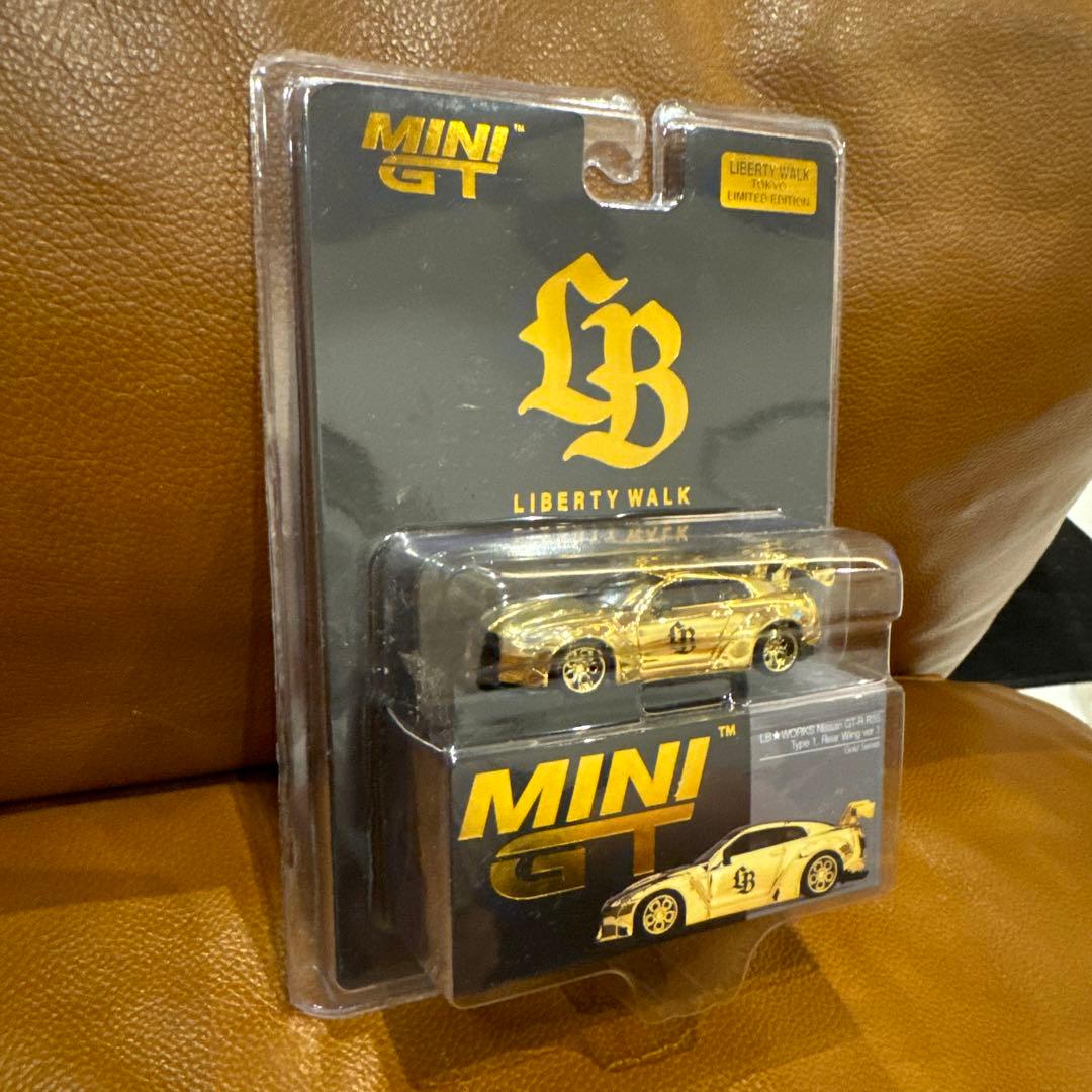 MINI GT LIBERTY WALK ゴールドミニカー4台セット