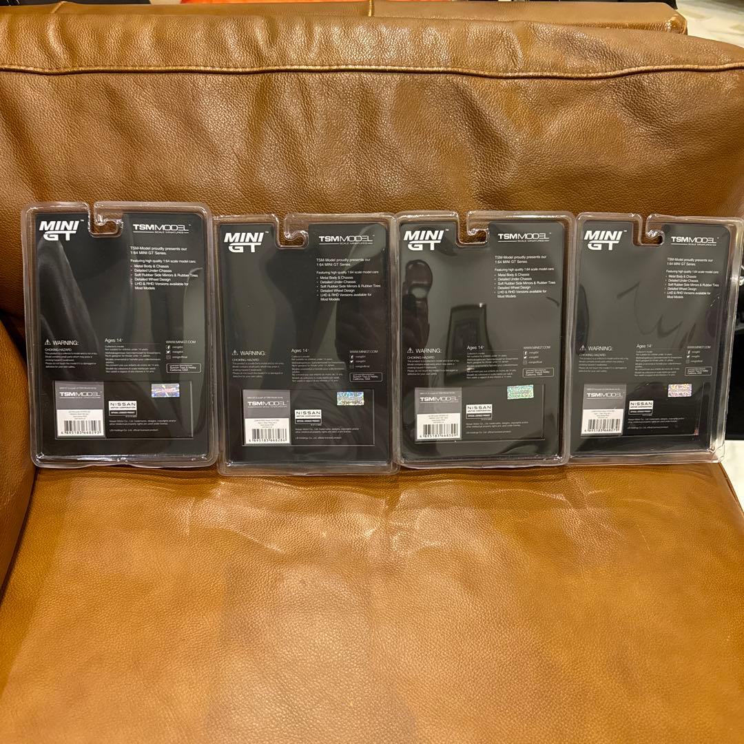 MINI GT LIBERTY WALK ゴールドミニカー4台セット