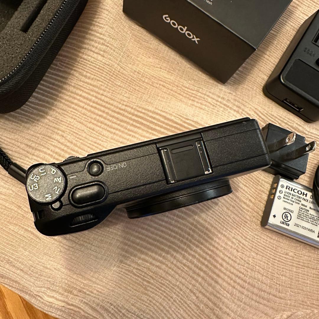 (かっちゃんさん専用)RICOH GR III コンパクトデジタルカメラ