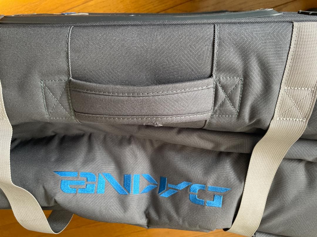 DAKINE グレー キャリーカートバッグ