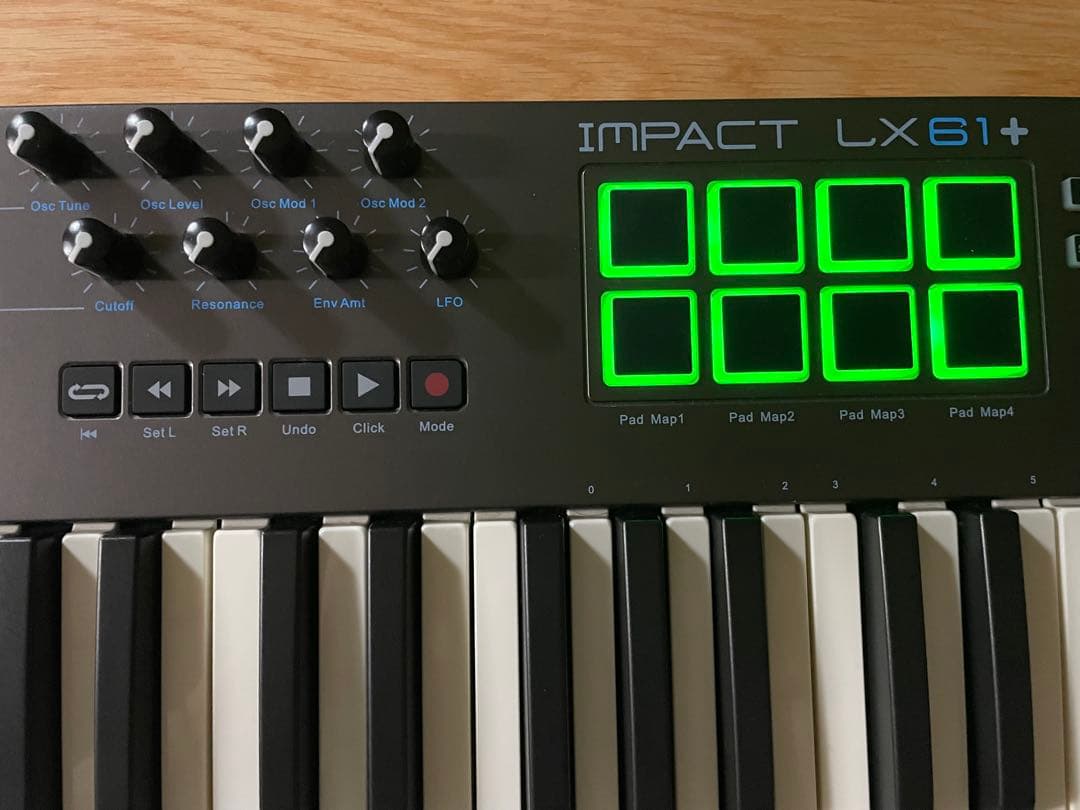 【美品】nektar IMPACT LX61+ MIDIコントローラー