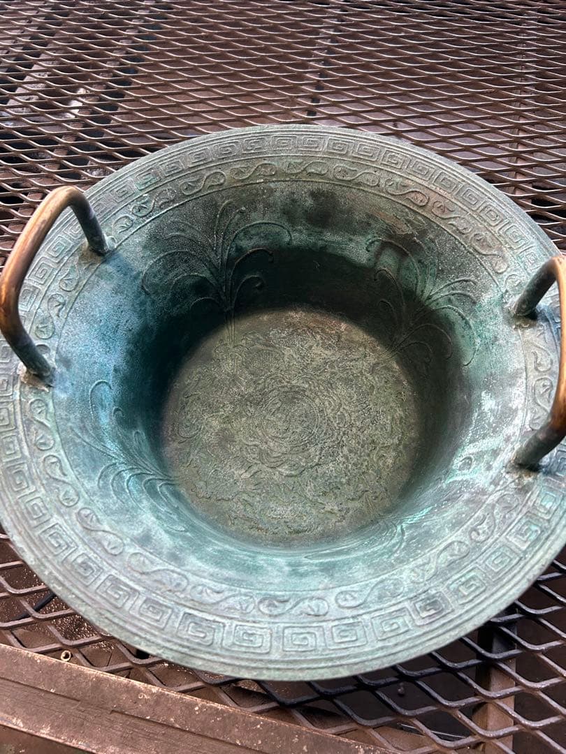 青銅　　春雷驚龍鍋