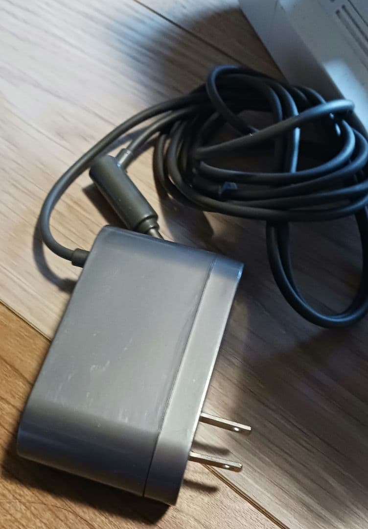 Dyson ハンディクリーナー本体 充電器付き