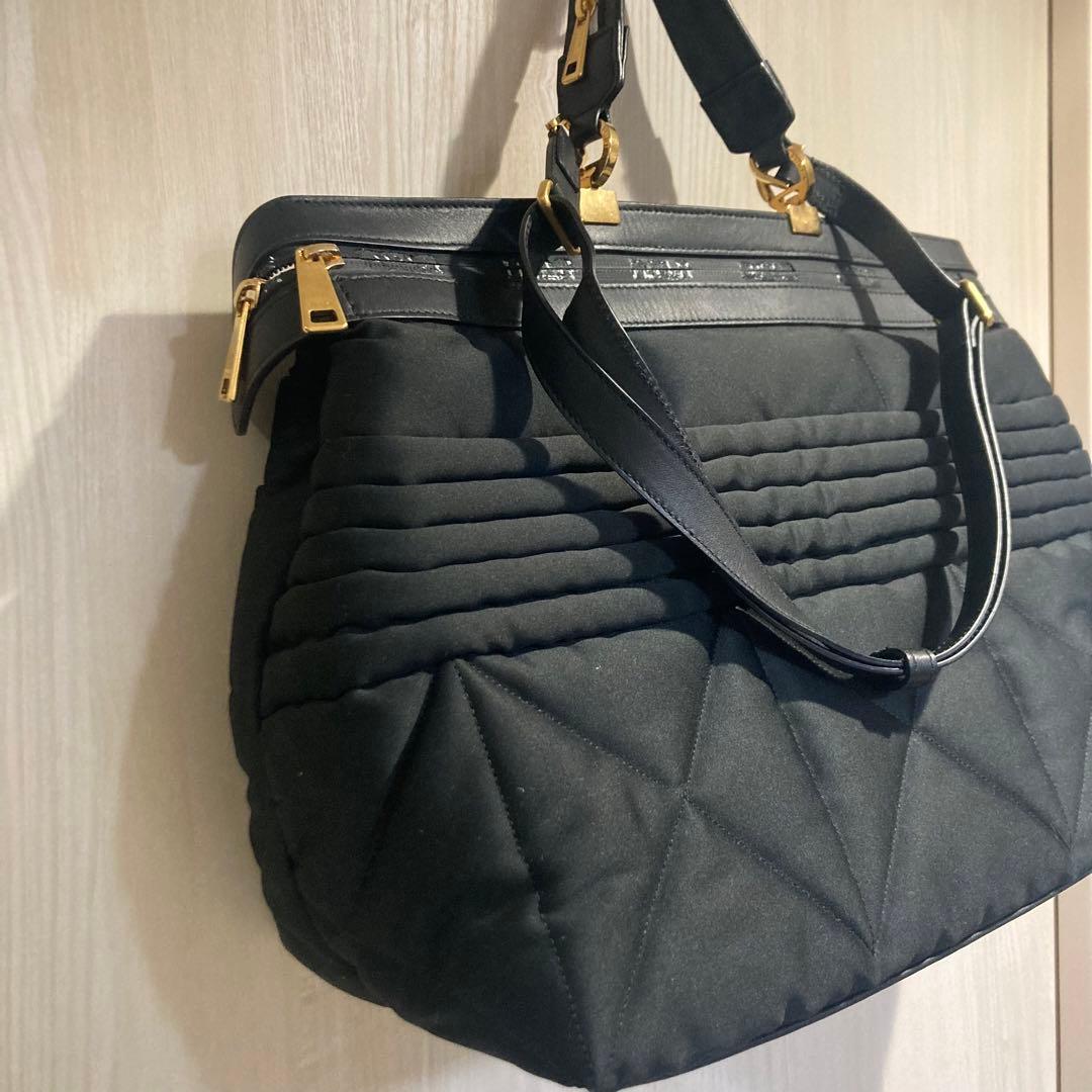 FURLA 黒 キルティング ナイロン バッグ