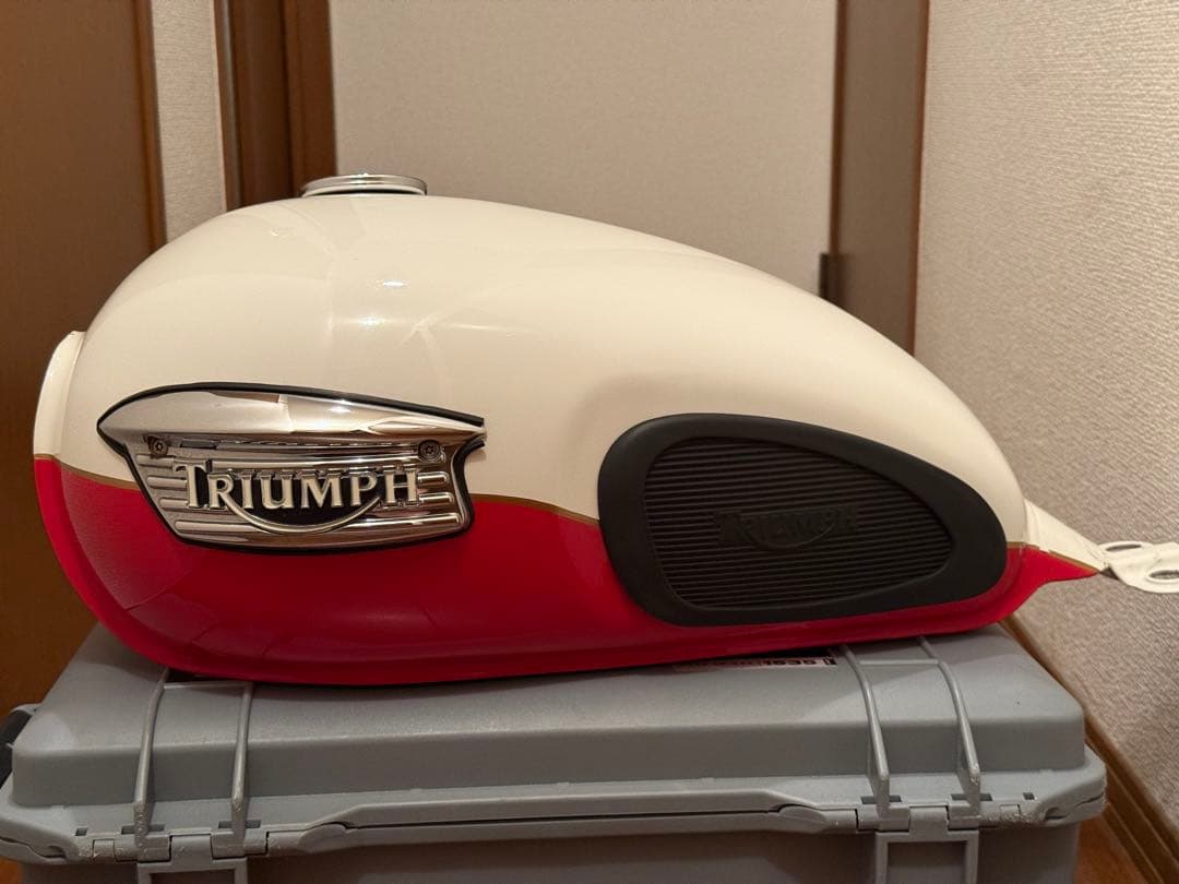 Triumph スクランブラー900 ガソリンタンク