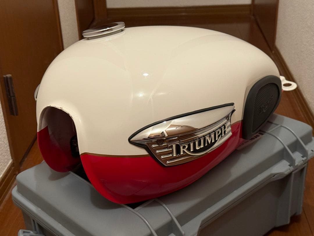 Triumph スクランブラー900 ガソリンタンク