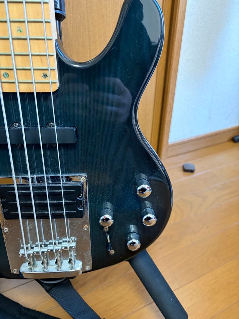 ベース Ibanez ATK-400
