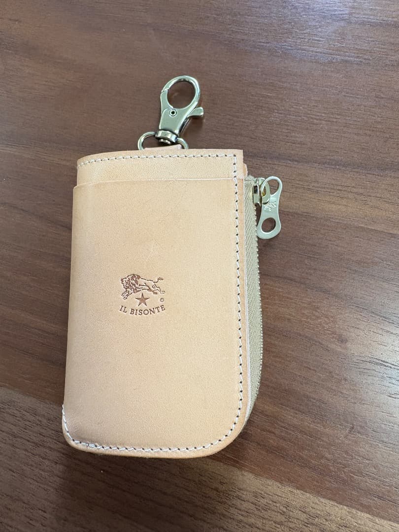 め*そ様 イルビゾンテ L字型ファスナーキーケース