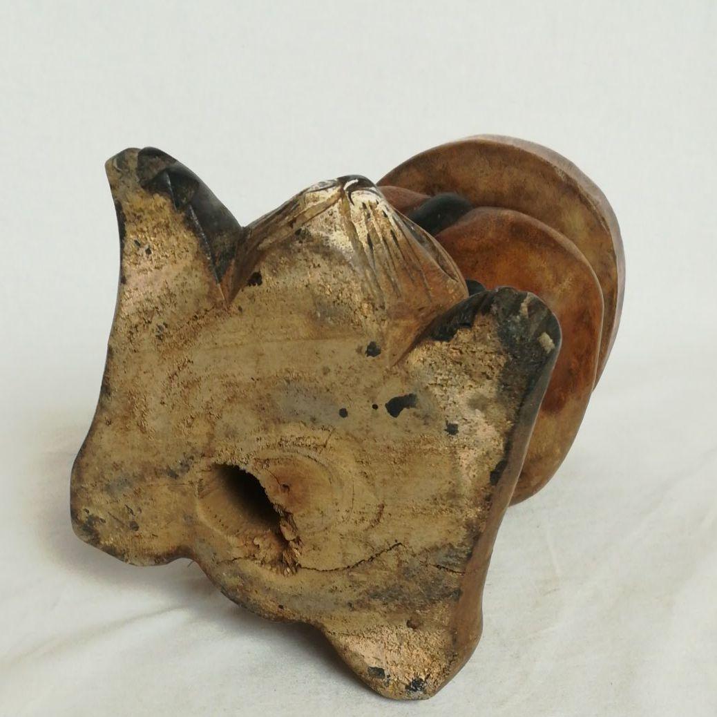 逆立ち　ネコ　木彫　彫刻　置物　台座