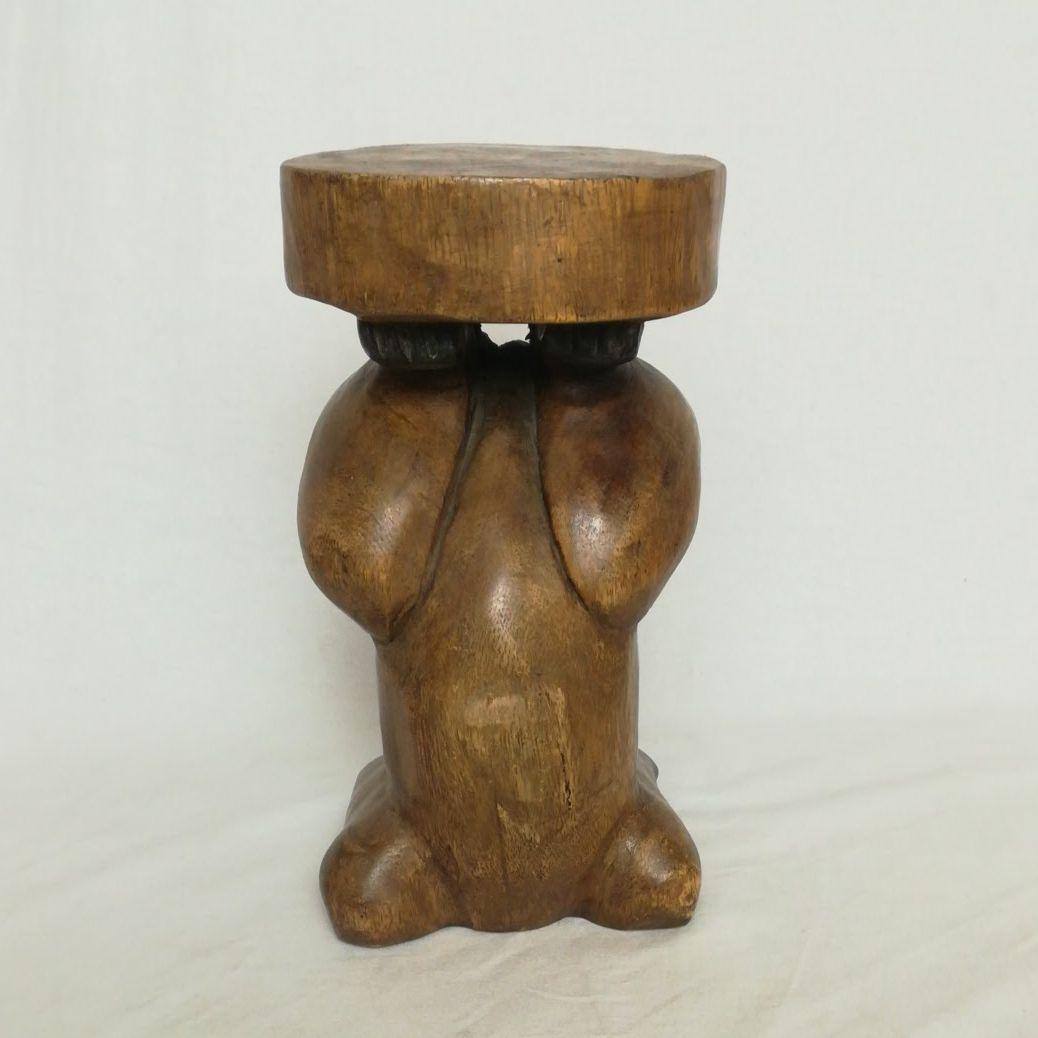 逆立ち　ネコ　木彫　彫刻　置物　台座