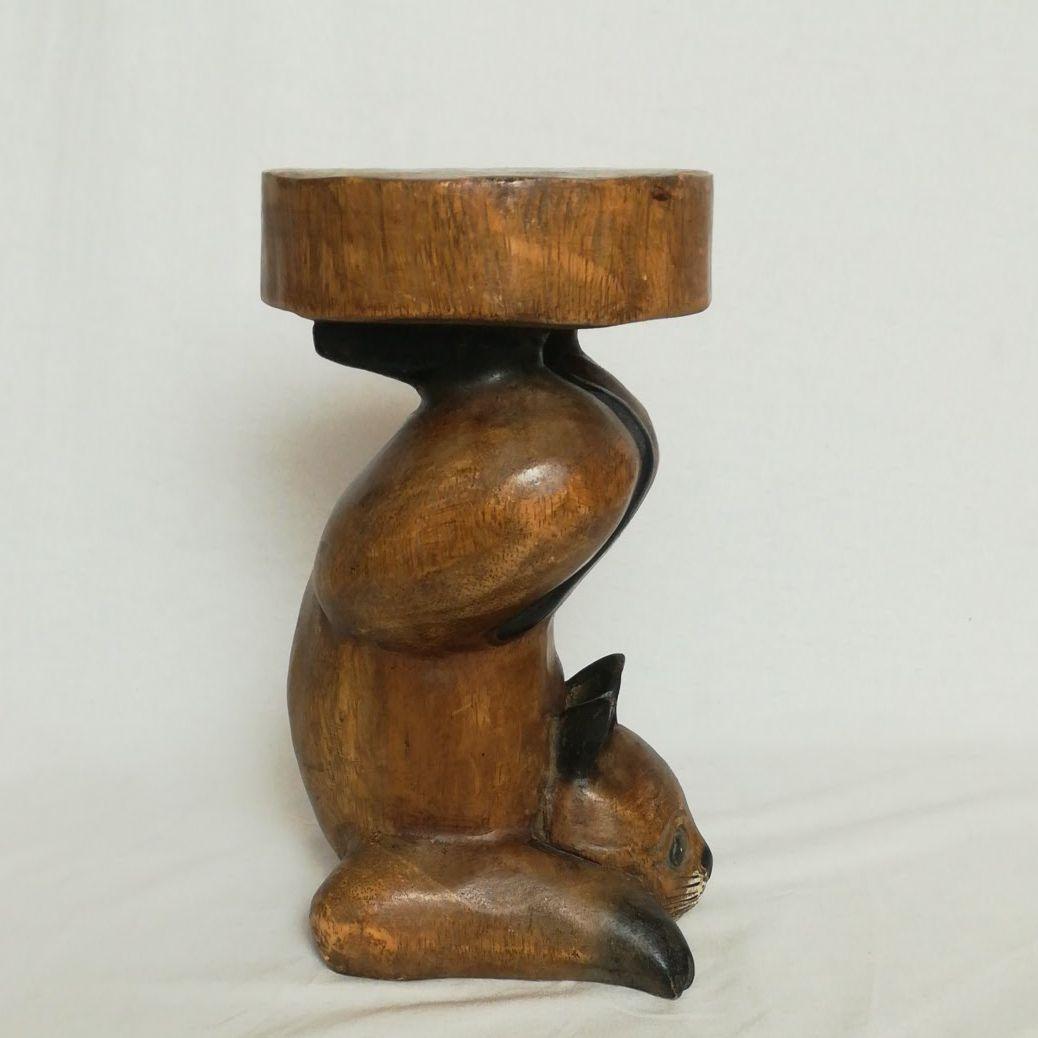 逆立ち　ネコ　木彫　彫刻　置物　台座
