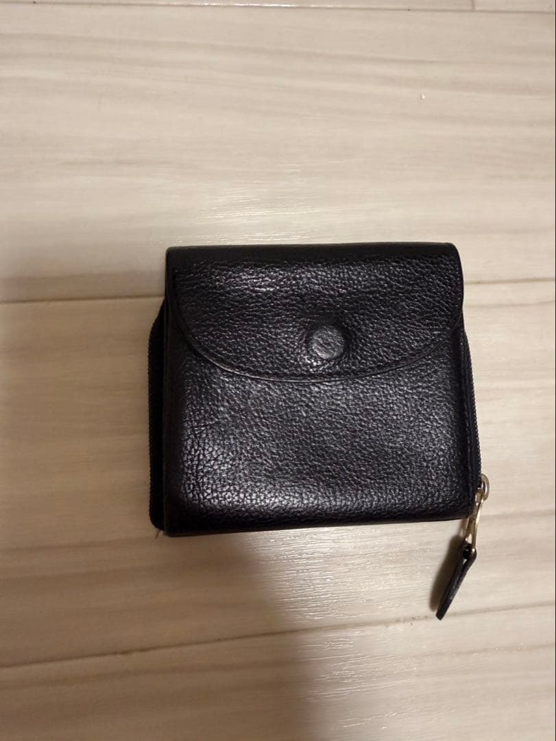 イルビゾンテ　ブラックレザー 二つ折り財布