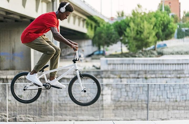 JBL TUNE 510BT Bluetoothヘッドホン 密閉型最大約40時間