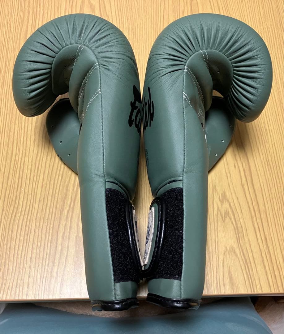 Fairtex ボクシンググローブ 14オンス