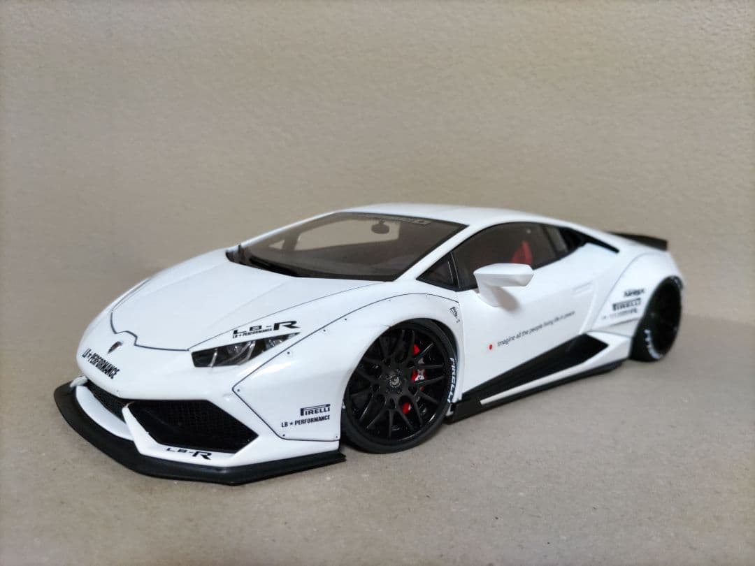 オートアート　Lamborghini Huracan