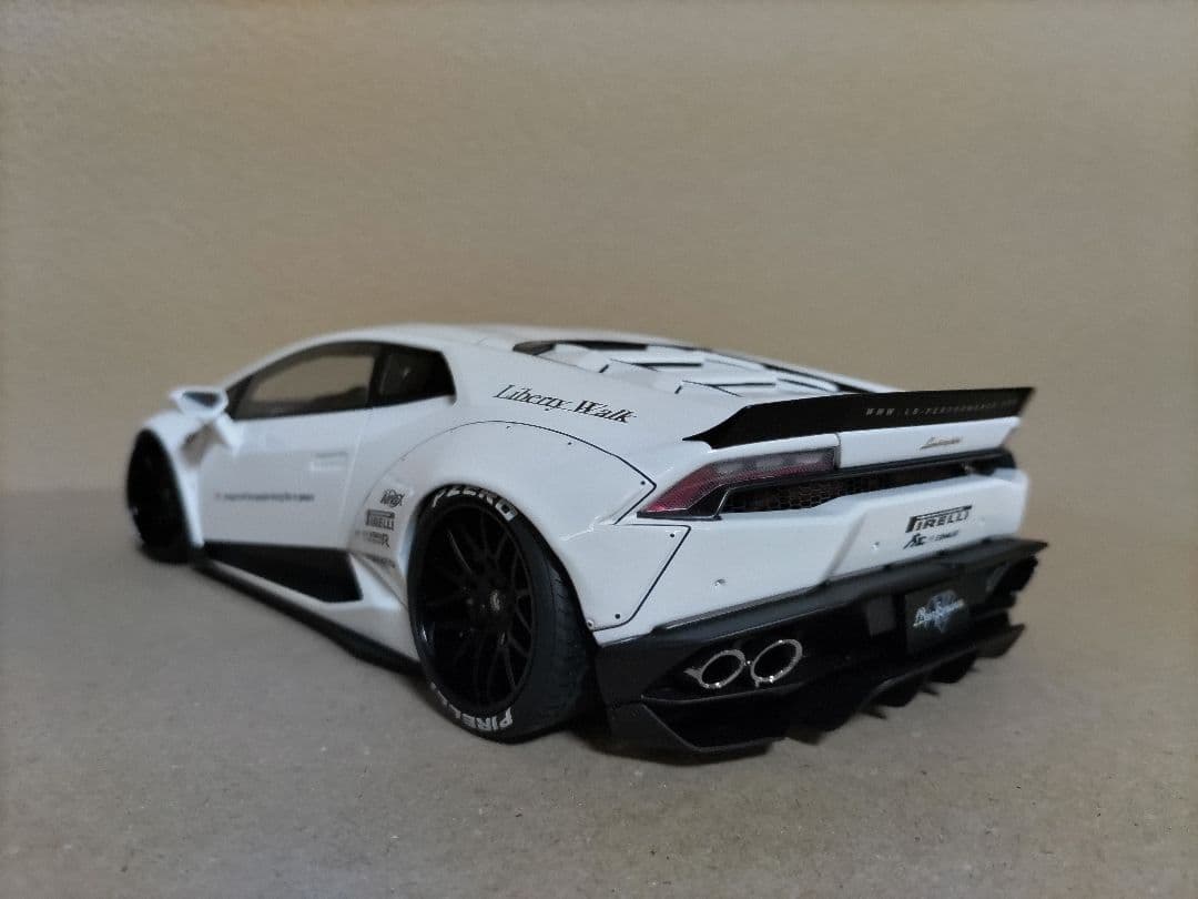オートアート　Lamborghini Huracan