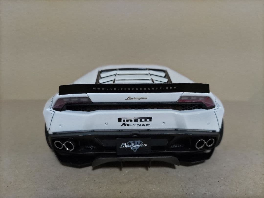 オートアート　Lamborghini Huracan