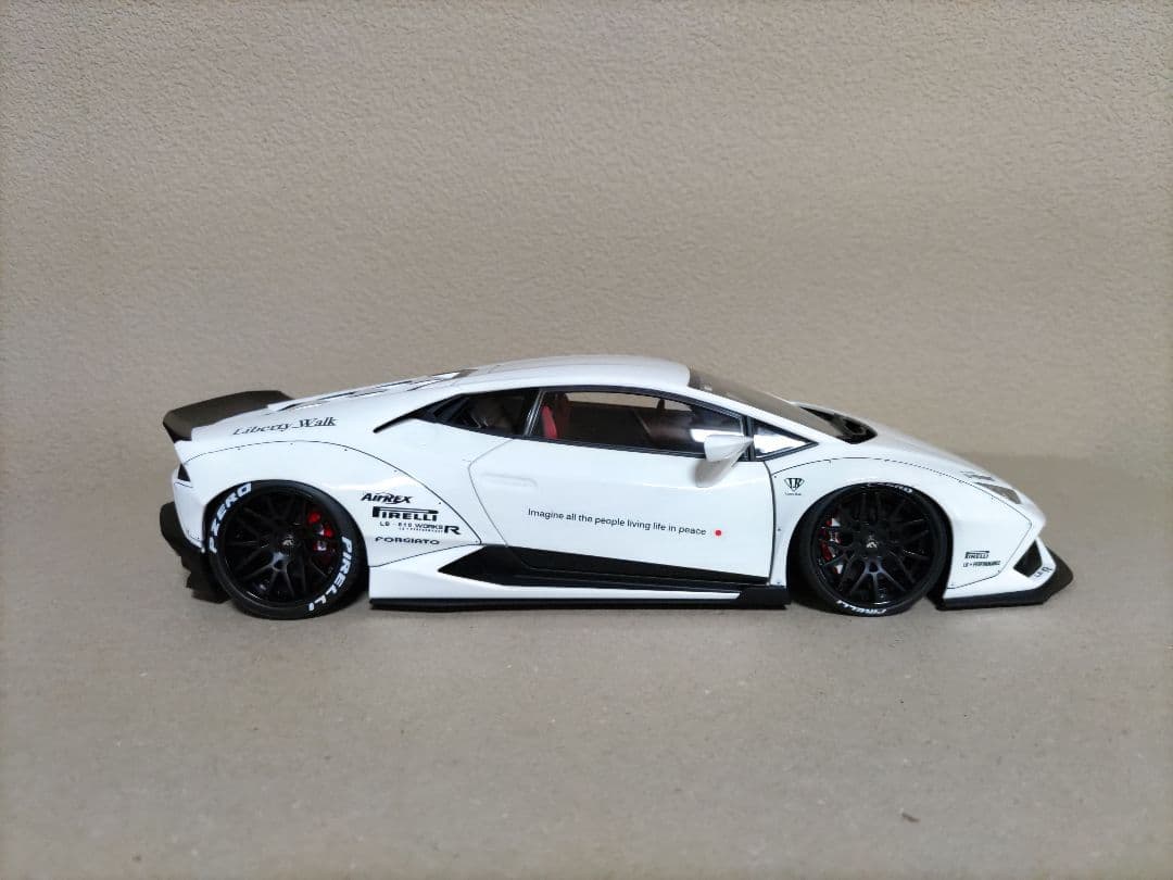 オートアート　Lamborghini Huracan