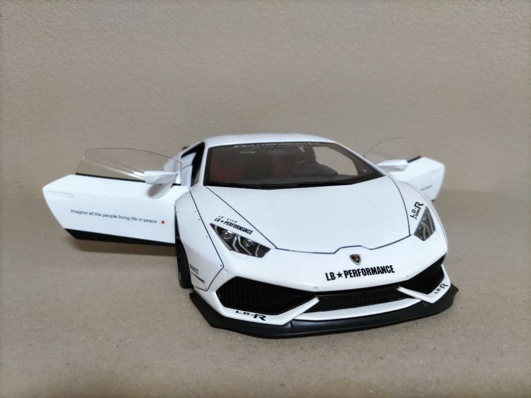 オートアート　Lamborghini Huracan