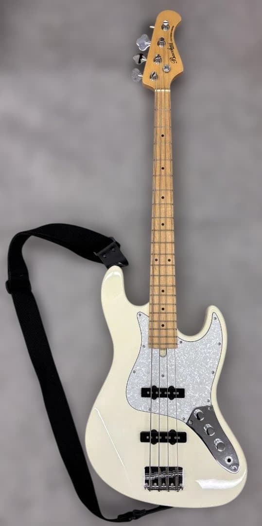 Bacchus ベース WJB-330M/SW ケース付き+おまけ