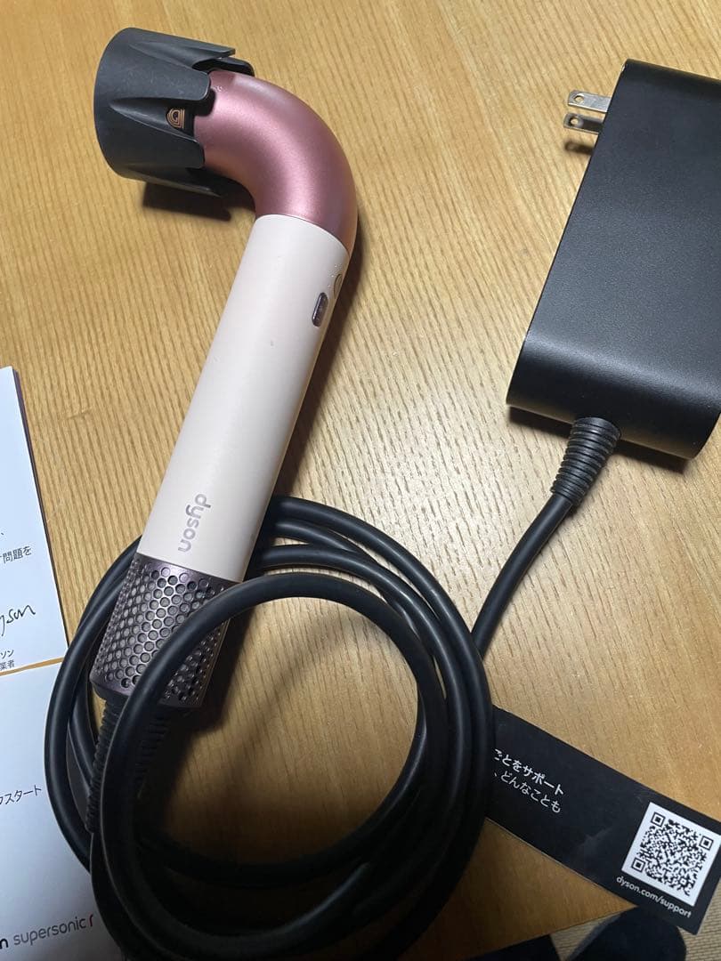 hd17 Dyson ドライヤー　ピンク