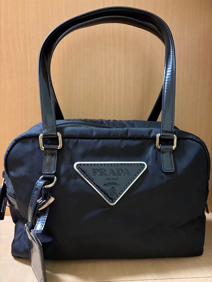 プラダ ナイロンバック ブラック