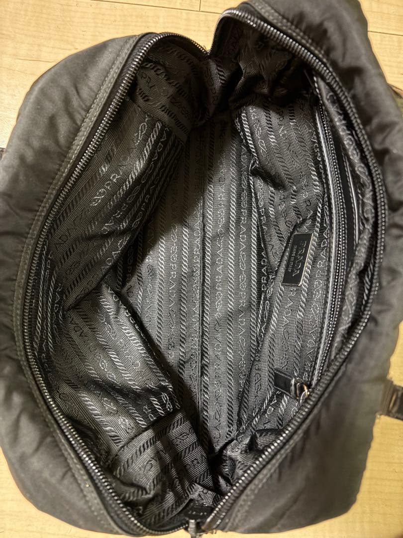 プラダ ナイロンバック ブラック