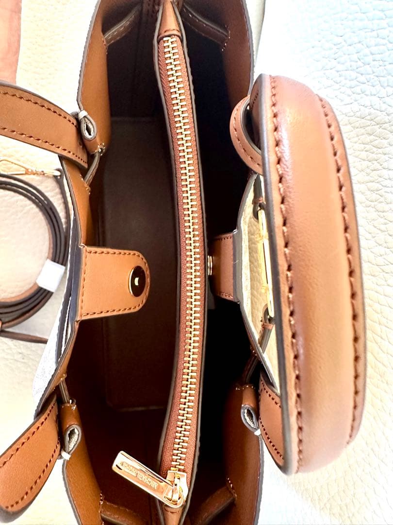 【新品未使用】マイケルコースハンドバッグ　ショルダーバッグ　バニラ　シグネチャー