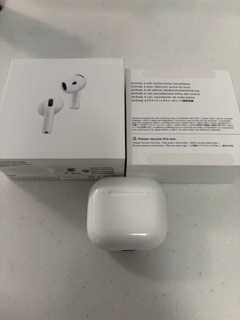 AirPods4 ノイズキャンセリング搭載　美品
